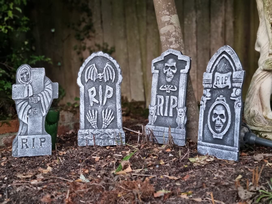 Set of 4 Tombstones Travestone - Grave Headstones Rip - ShopBox 